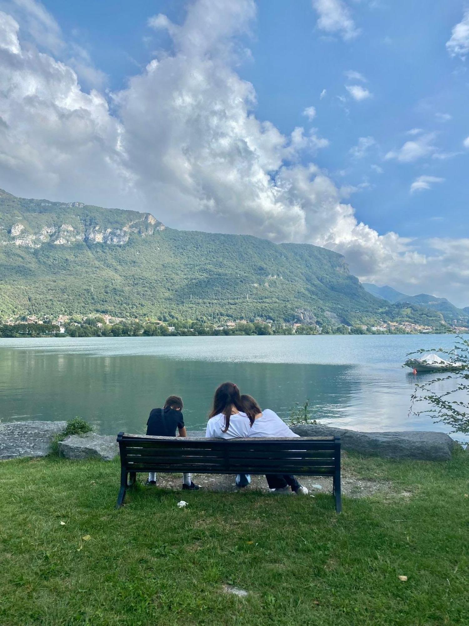 Le Rose Sul Lago Pescate Zewnętrze zdjęcie